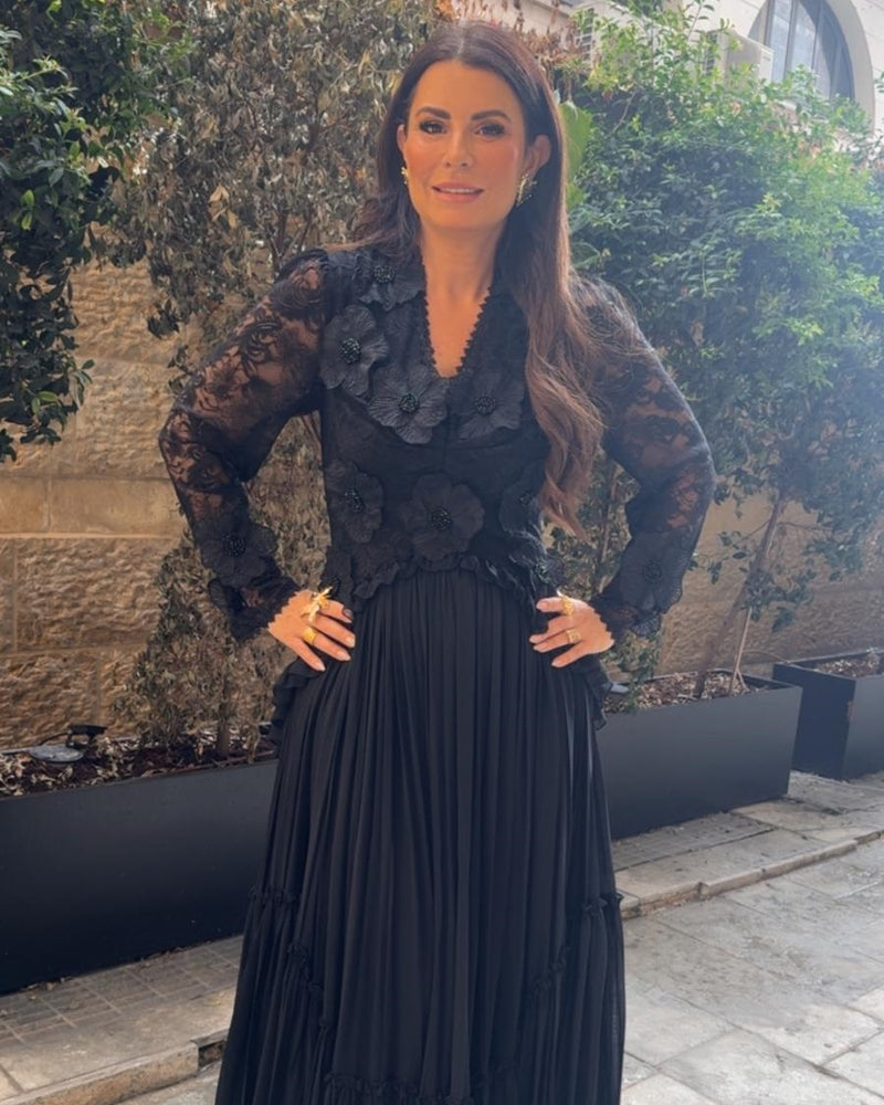 שמלת ערב שחורה אפליקציות פרחים