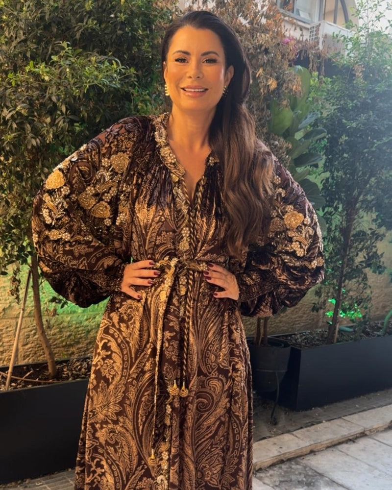 שמלת קטיפה מודפסת שילוב אפליקציות פנינים ואבנים