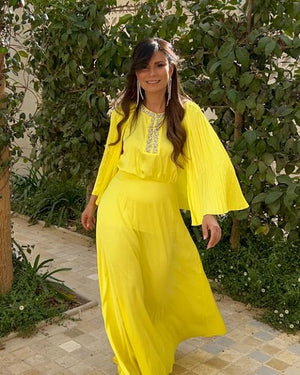 שמלת סאטן שכמיה פליסה צהובה
